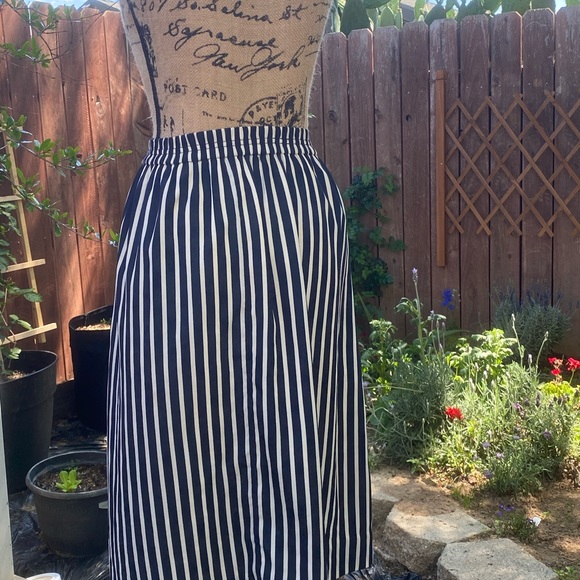J.Crew like new striped skirt - Picture 7 of 8